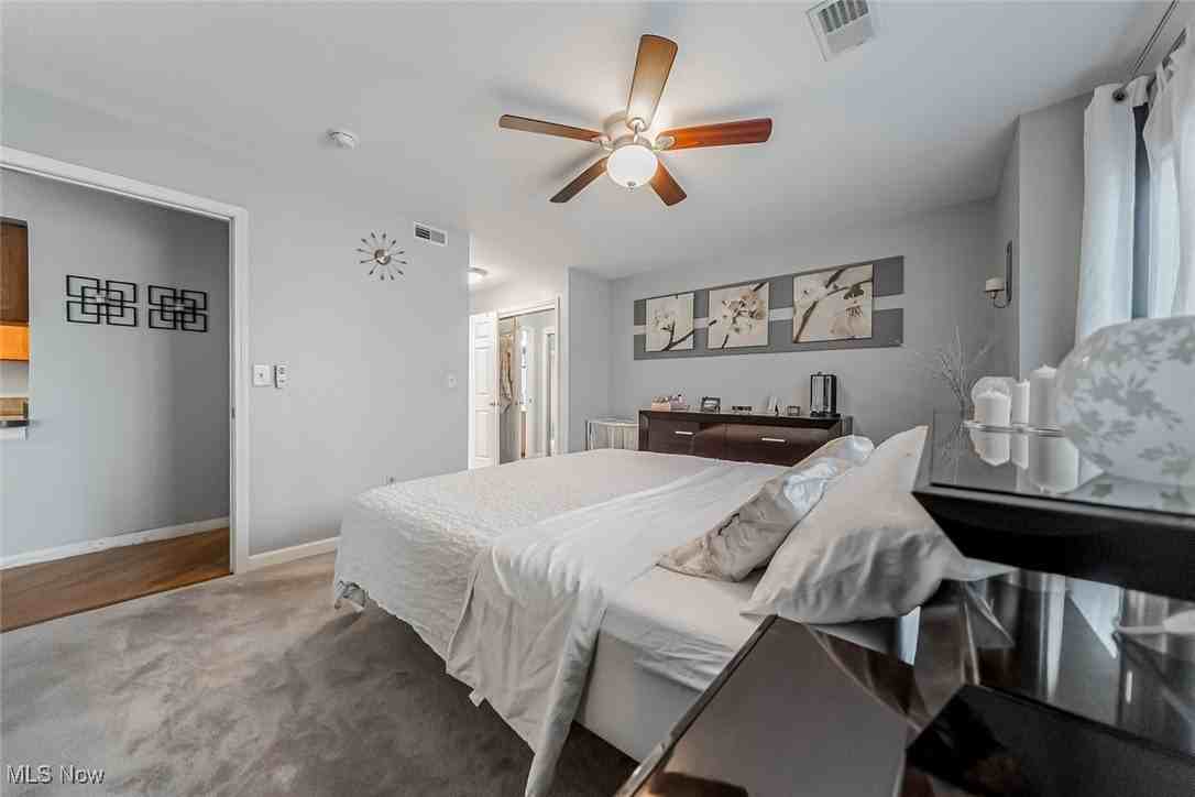 22586 Lenox Dr - Photo 5 of 23