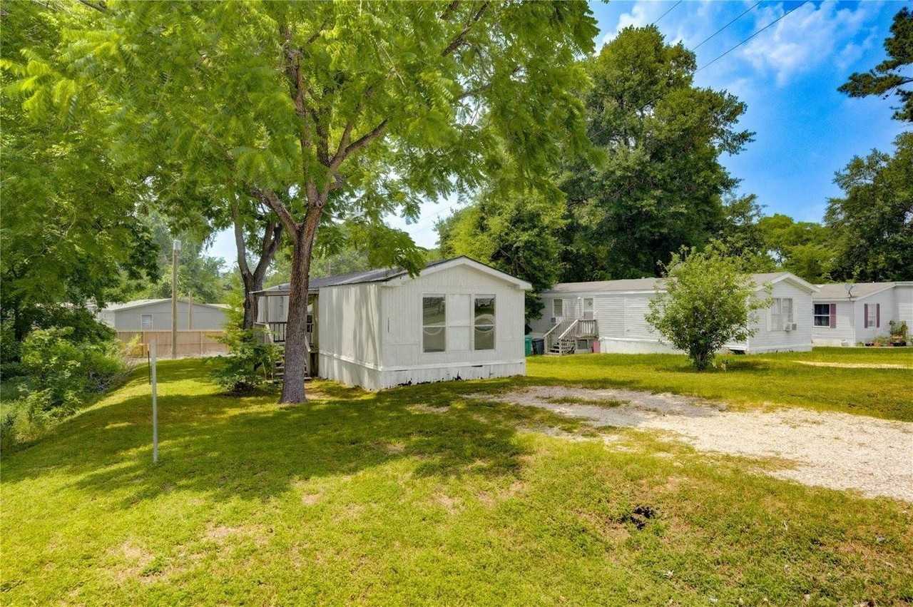 13265 Pecan Tree Dr - Photo 2 of 19