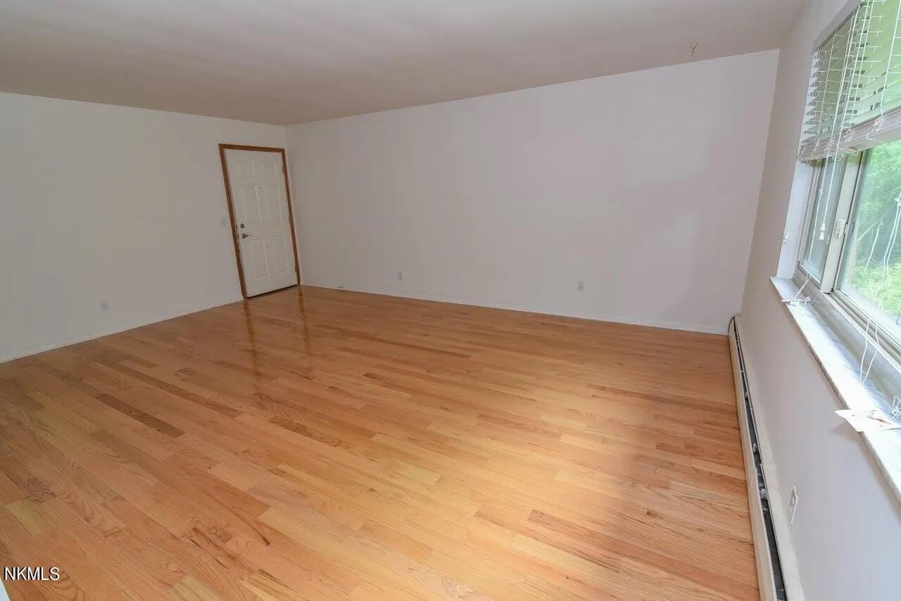 933 933-937 Highland Avenue - Photo 4 of 10