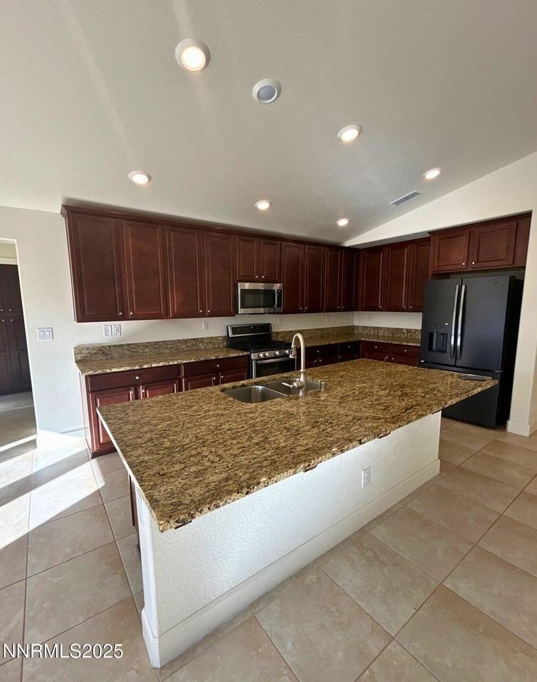 7635 Souverain Ln - Photo 5 of 27