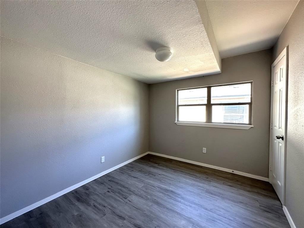 87 Paris Dr - Photo 5 of 8