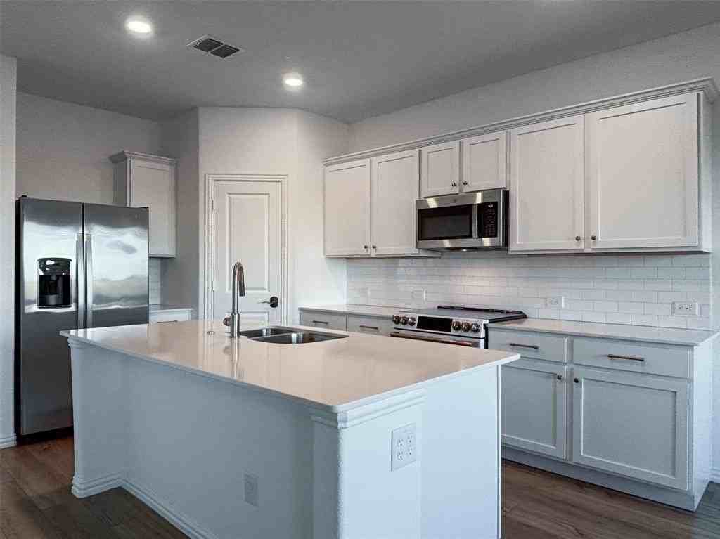 9729 Wild Prairie Way - Photo 3 of 19