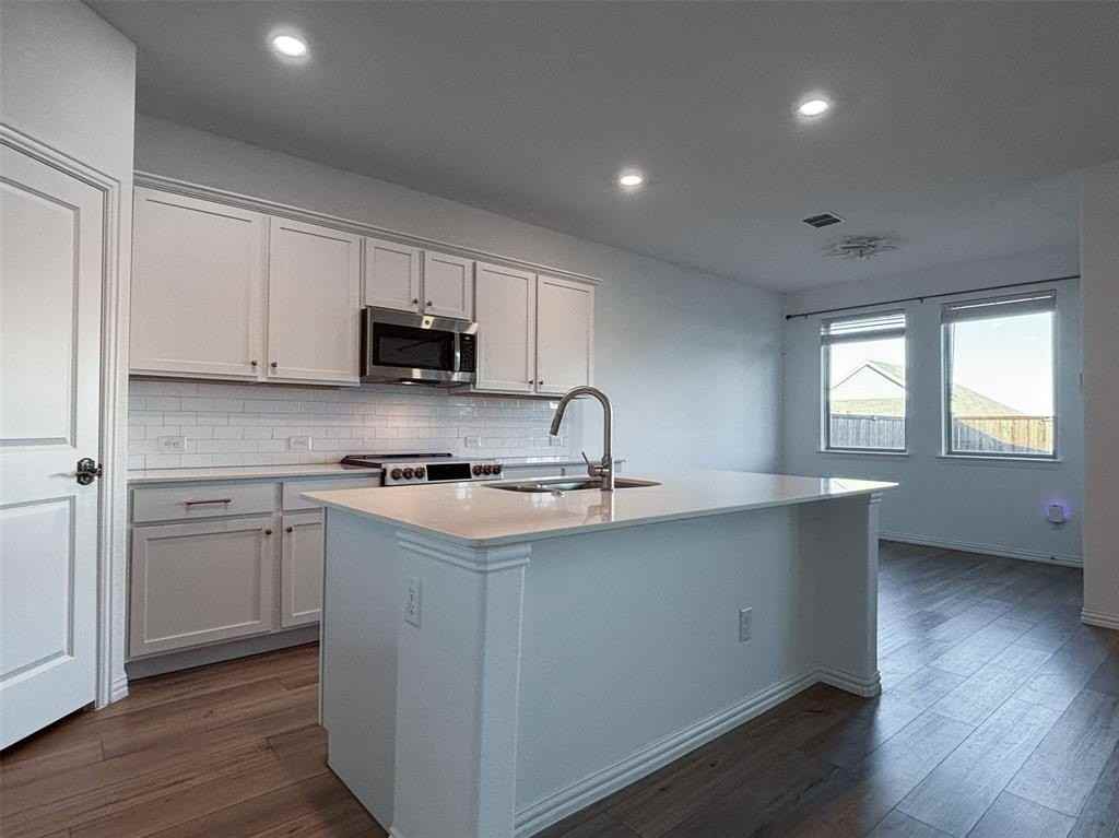 9729 Wild Prairie Way - Photo 5 of 19