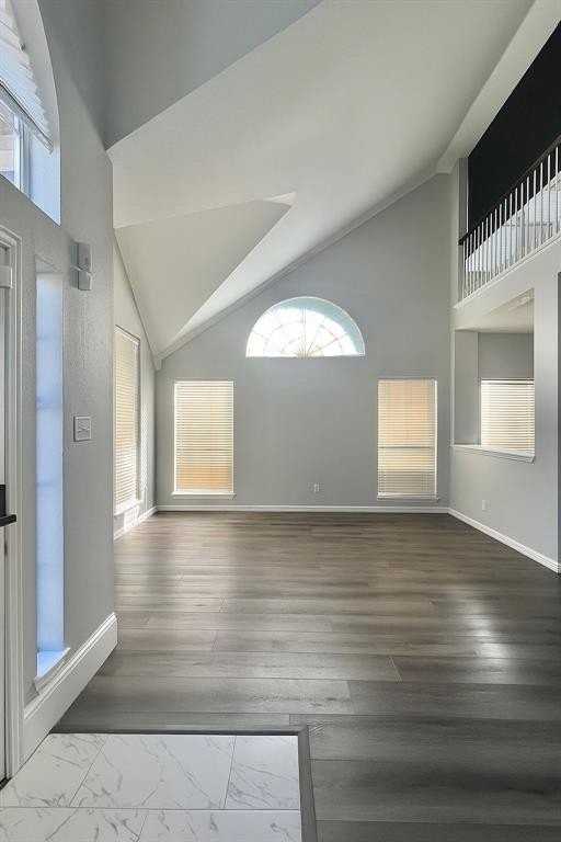 5729 Christy Ln - Photo 4 of 25