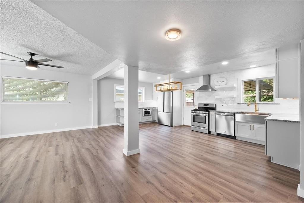 703 Timberline St - Photo 7 of 29