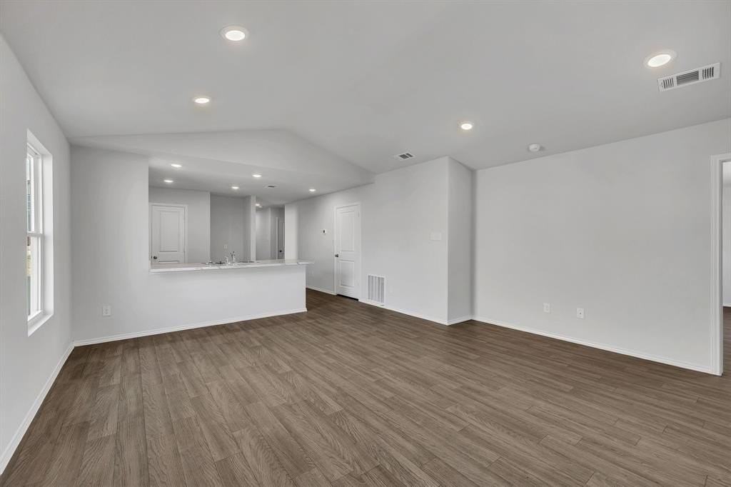 224 Arbor Court - Photo 6 of 25