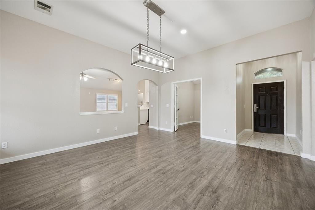 202 Windy Knoll Ln - Photo 2 of 28