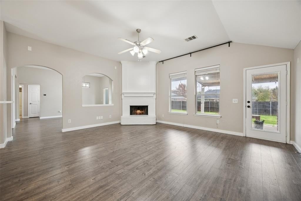 202 Windy Knoll Ln - Photo 5 of 28