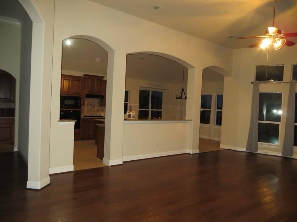 6912 Shady View Ct - Photo 3 of 9