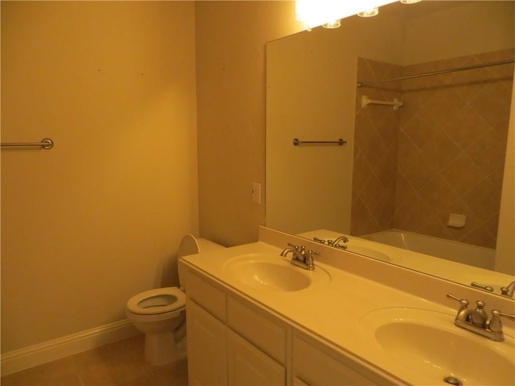 6912 Shady View Ct - Photo 5 of 9