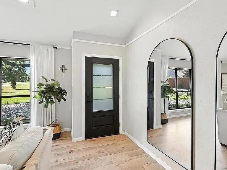 16485 16485 Red Wood Circle W - Photo 4 of 30