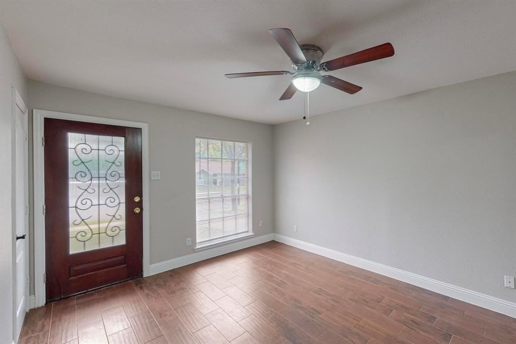 3842 Commonwealth Dr - Photo 7 of 40