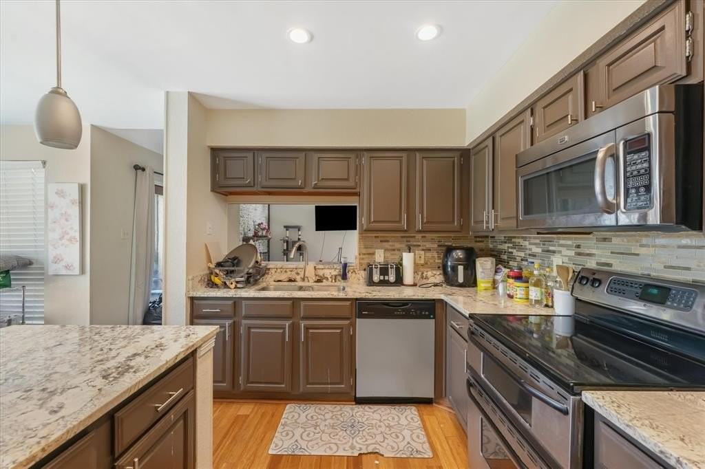 1301 Memory Ln #4924 - Photo 4 of 19