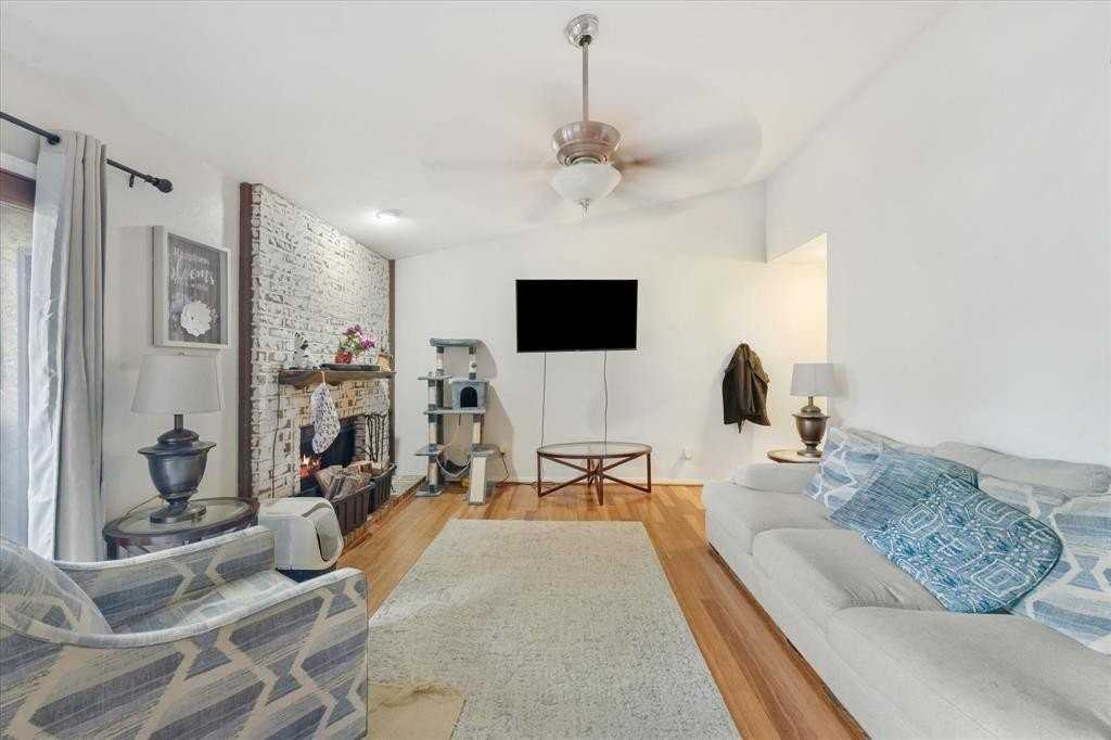 1301 Memory Ln #4924 - Photo 6 of 19