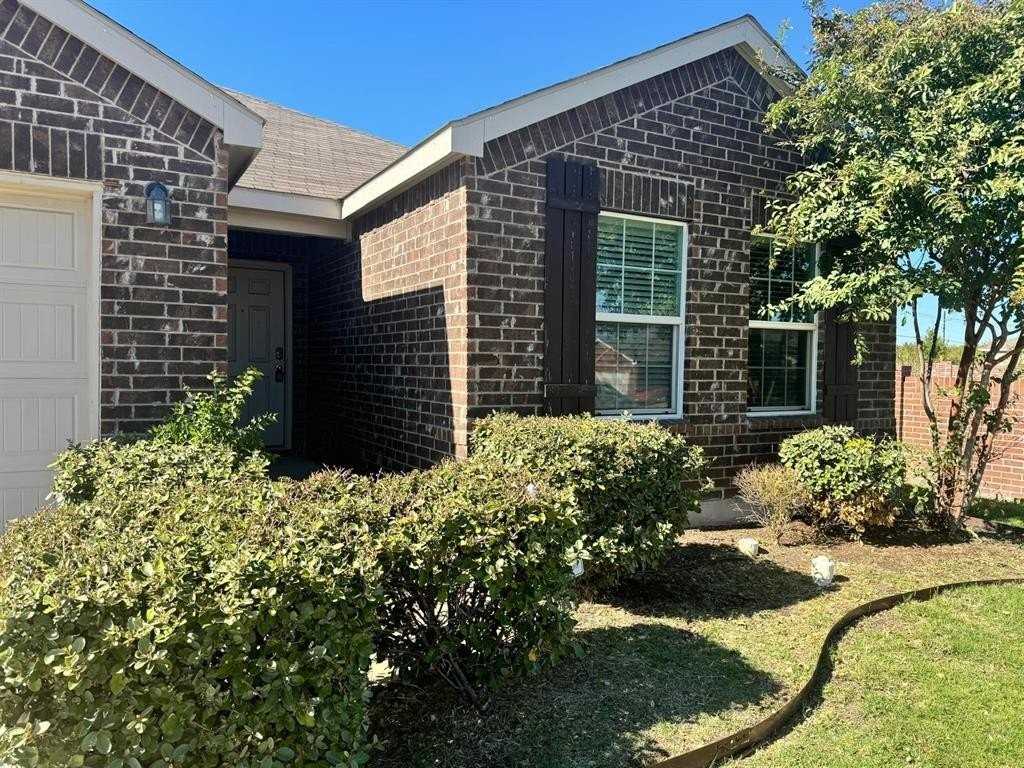 227 Citrus Dr - Photo 2 of 24