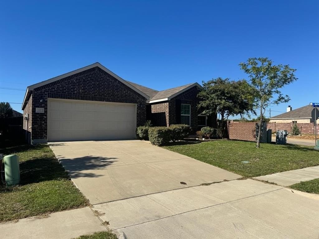 227 Citrus Dr - Photo 3 of 24