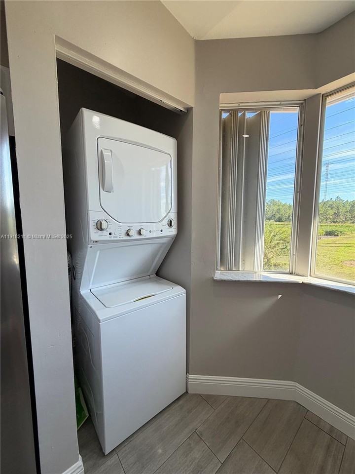 15501 Sw 133rd Pl #804 - Photo 3 of 8