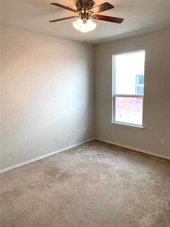 2212 Buelingo Ln - Photo 6 of 11