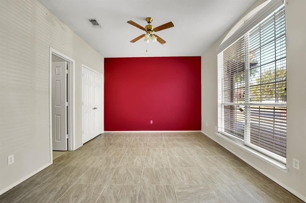 1708 Windcastle Dr - Photo 7 of 28