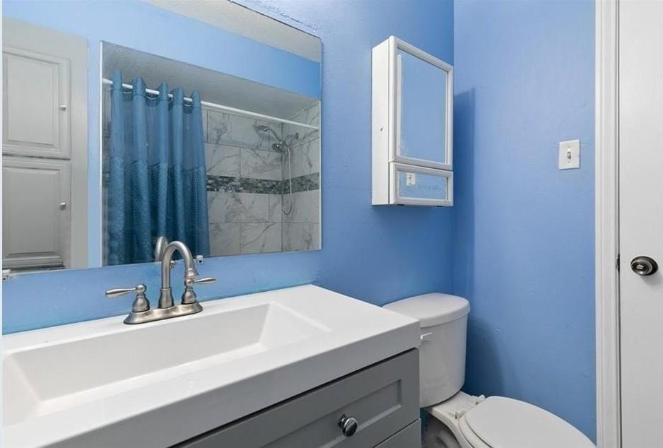 2031 Towngate Dr - Photo 7 of 12