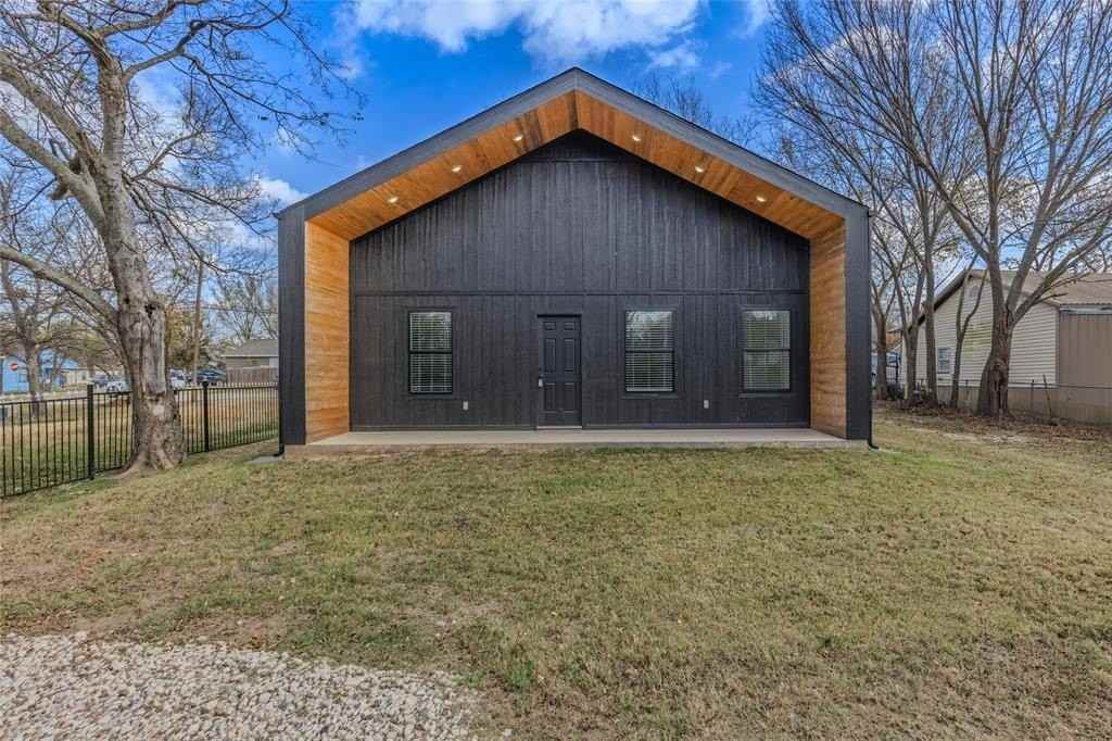 1900 Rosemary St - Photo 6 of 35