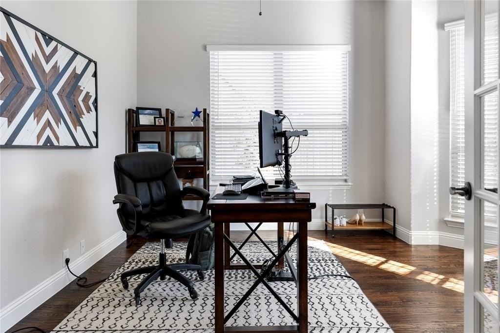 541 Marigold Dr - Photo 4 of 32