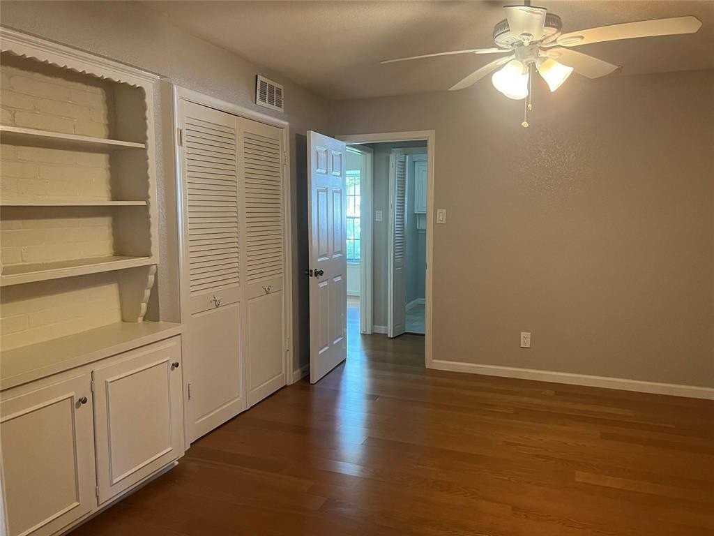 7135 Blairview Dr - Photo 6 of 34