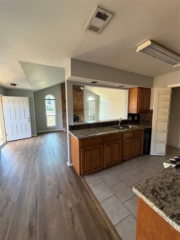 2828 Springhaven Ct - Photo 5 of 13