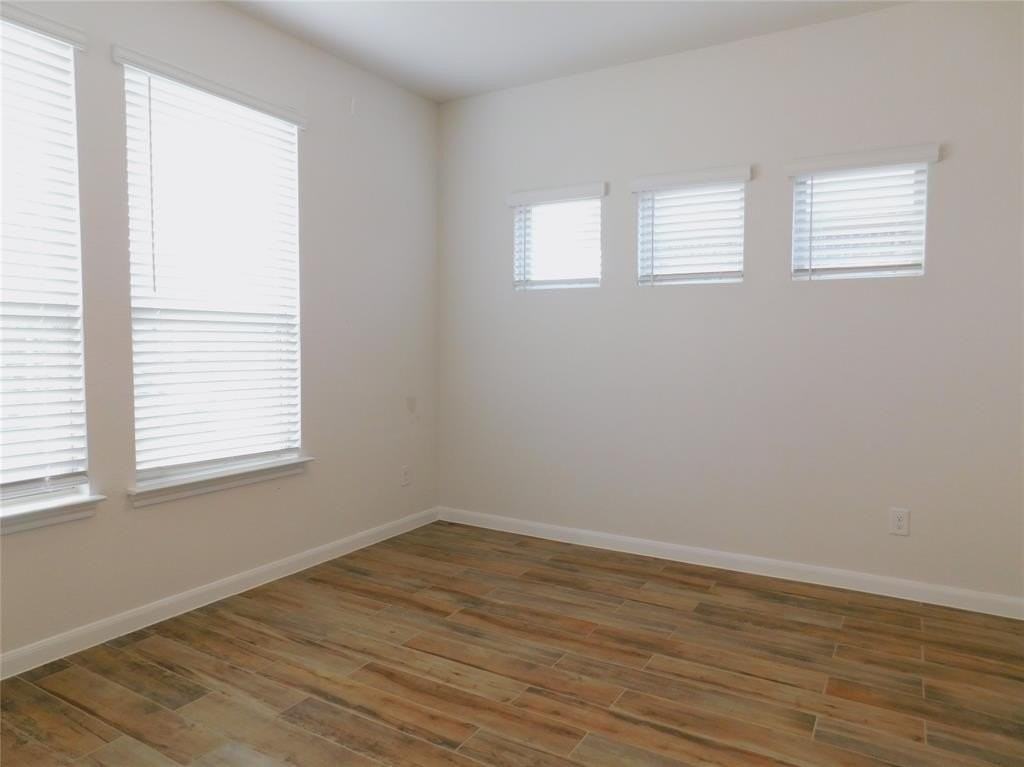 1111 Saddle Ridge Drive - Photo 6 of 35