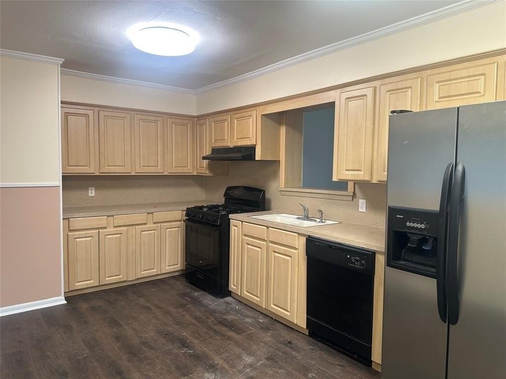 1202 Violet Ave - Photo 2 of 16