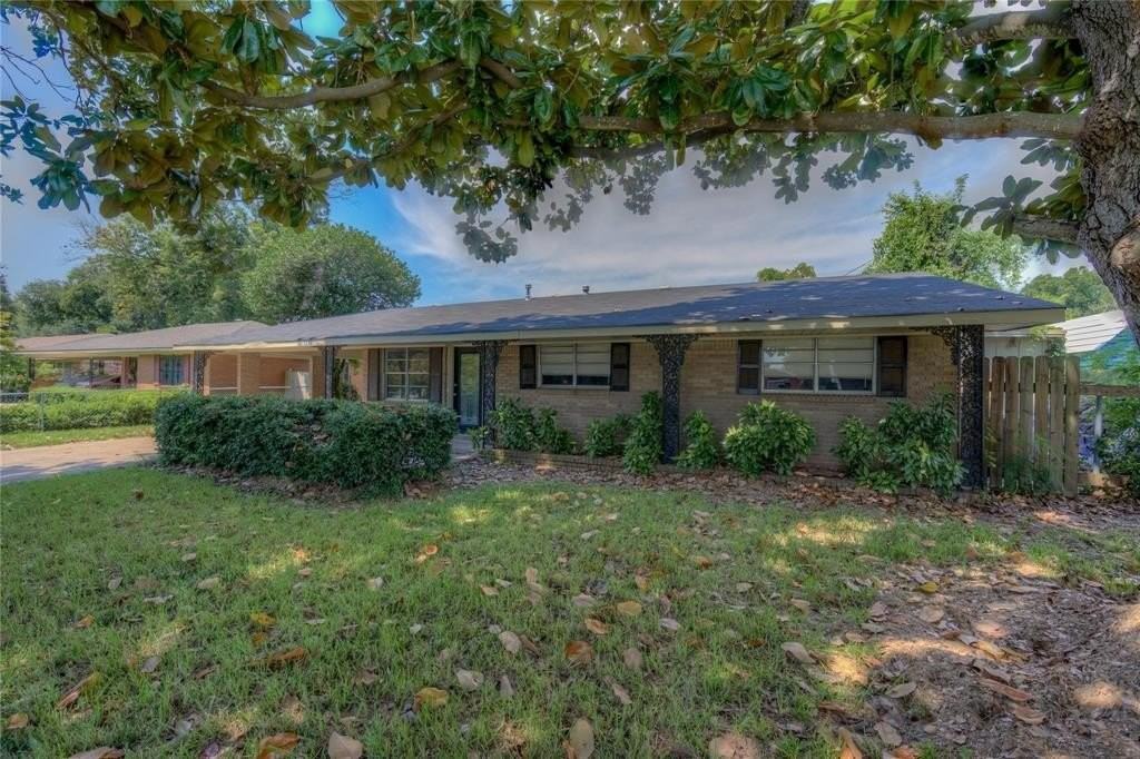 1330 E Washington St - Photo 3 of 20