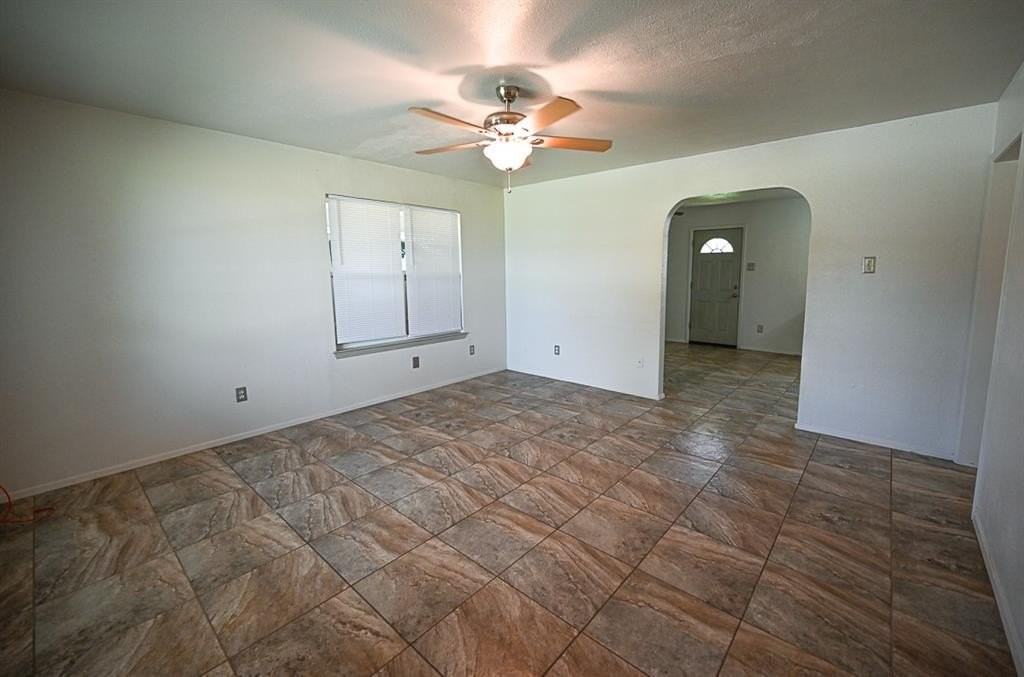 5321 South Fm 51 - Photo 3 of 12