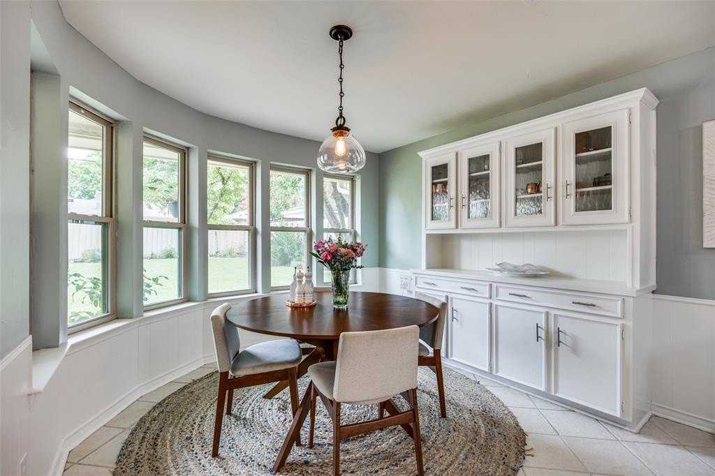 6318 Danbury Lane - Photo 5 of 24