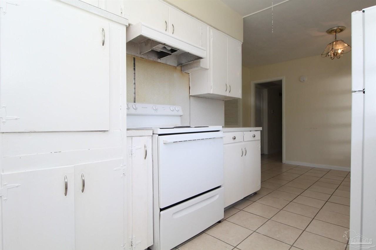 106 Saint Regis Dr - Photo 5 of 16