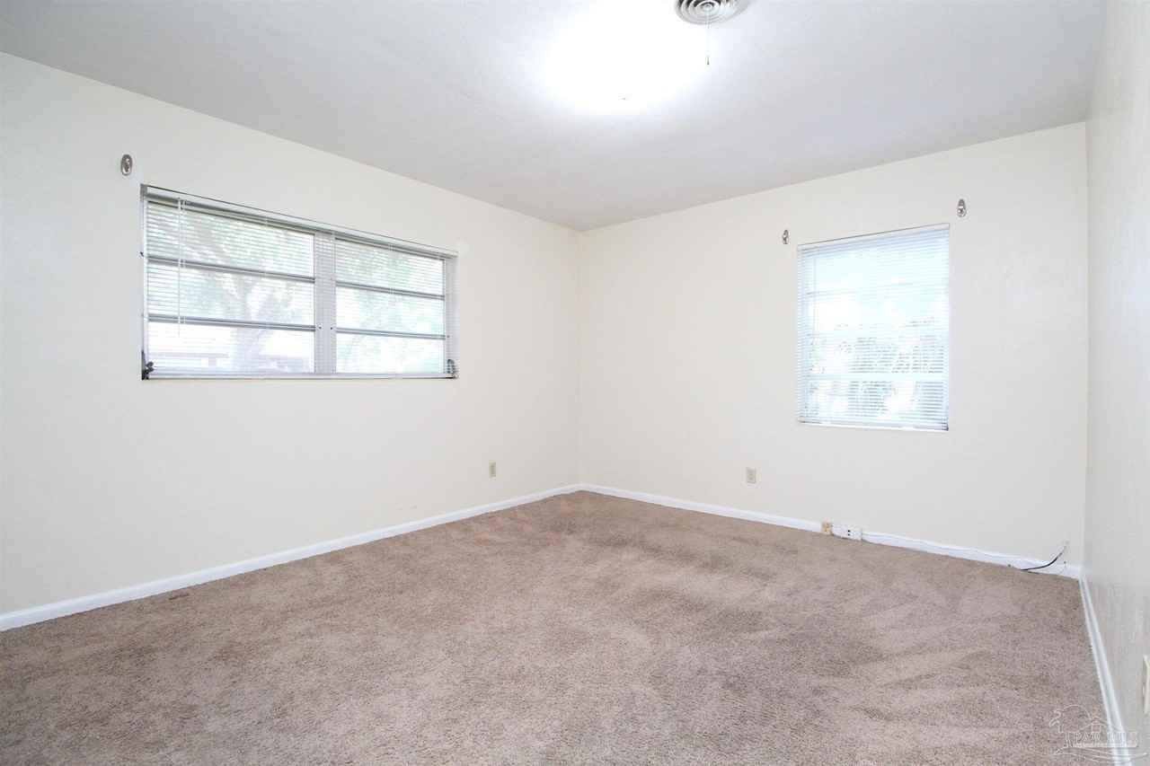 106 Saint Regis Dr - Photo 7 of 16