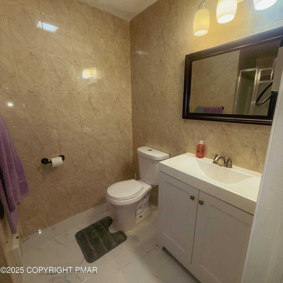 2638 Foxledge Dr - Photo 5 of 15