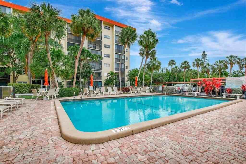 2350 Ne 14th Street Cswy #611 - Photo 2 of 27