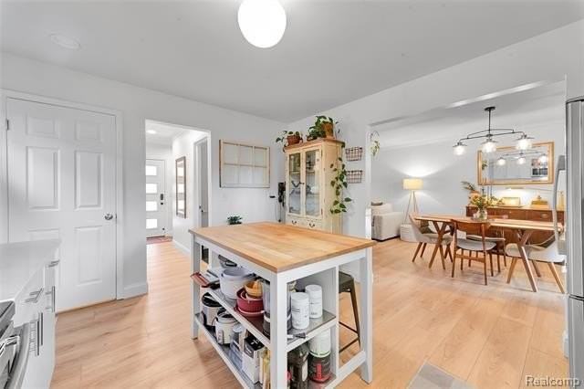 417 Curry Ave - Photo 7 of 37