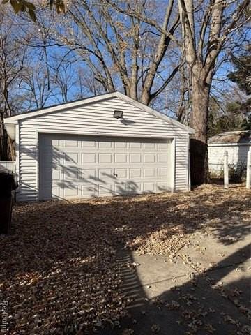 776 John Daly St - Photo 7 of 13