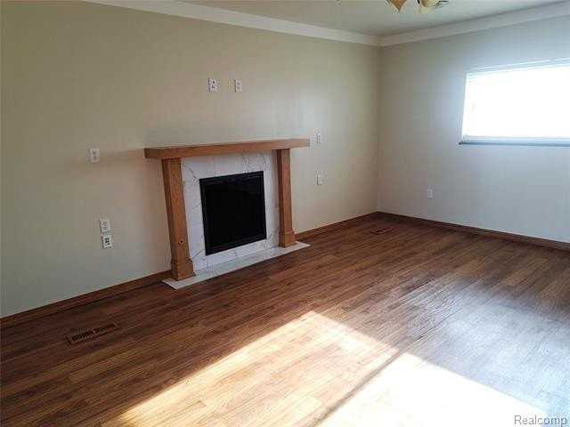 4061 Stanley Ave - Photo 5 of 23