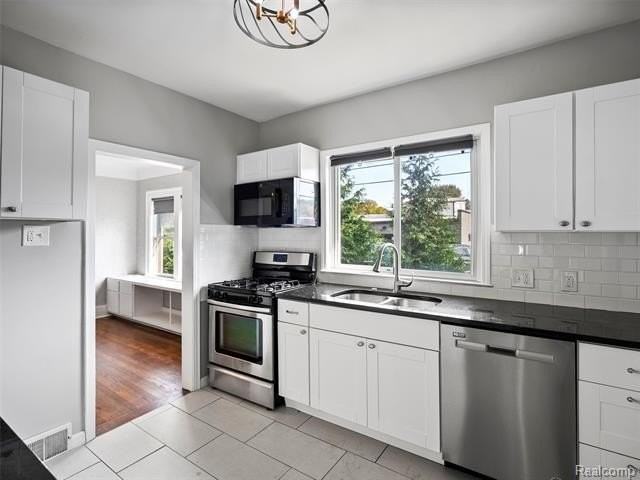 27 Nakota St - Photo 7 of 24