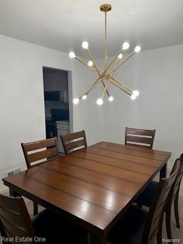 6687 Maple Lakes Dr - Photo 4 of 9