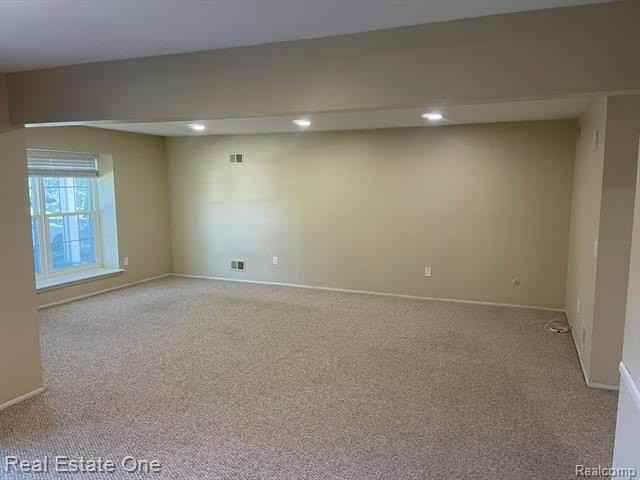 30975 Pointe Of Woods Dr #4 - Photo 3 of 16