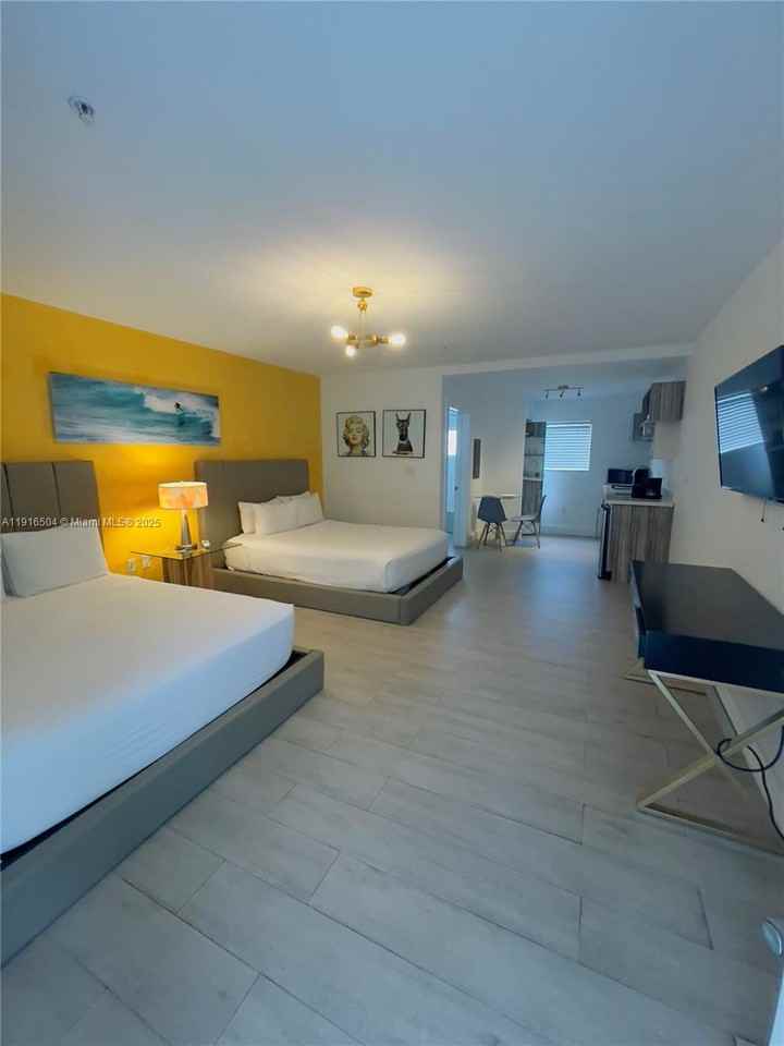 8320 Harding Ave #606 - Photo 3 of 6