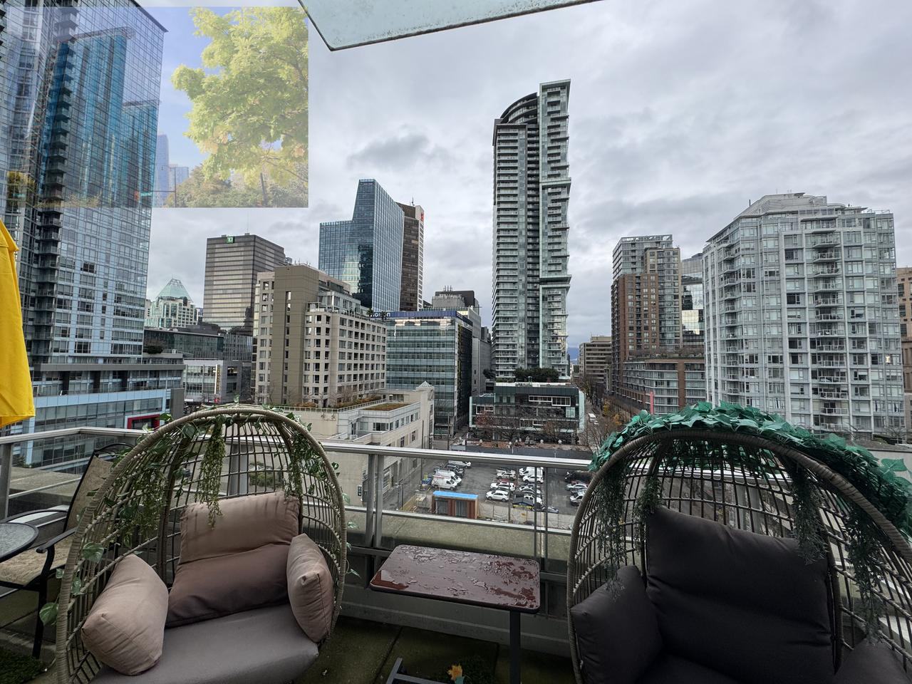 535 Smithe St - Photo 5 of 25