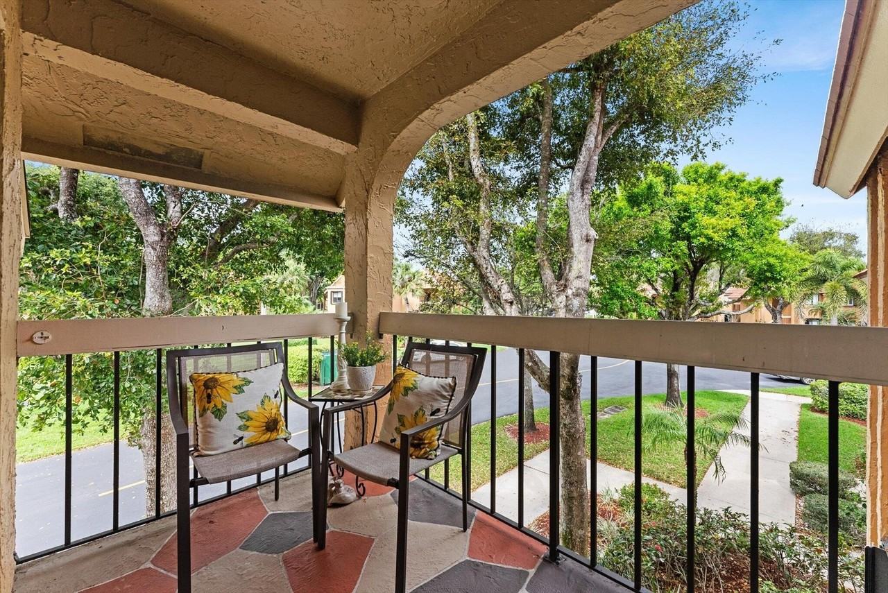 11282 Green Lake Dr #204 - Photo 5 of 27