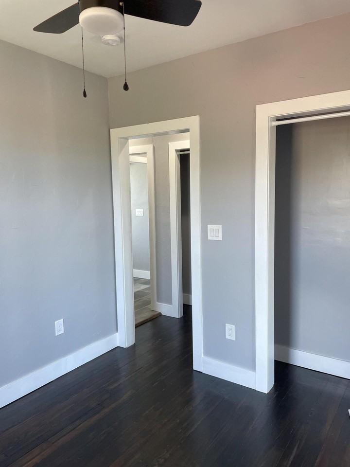 432 15th St #2 - Photo 6 of 10