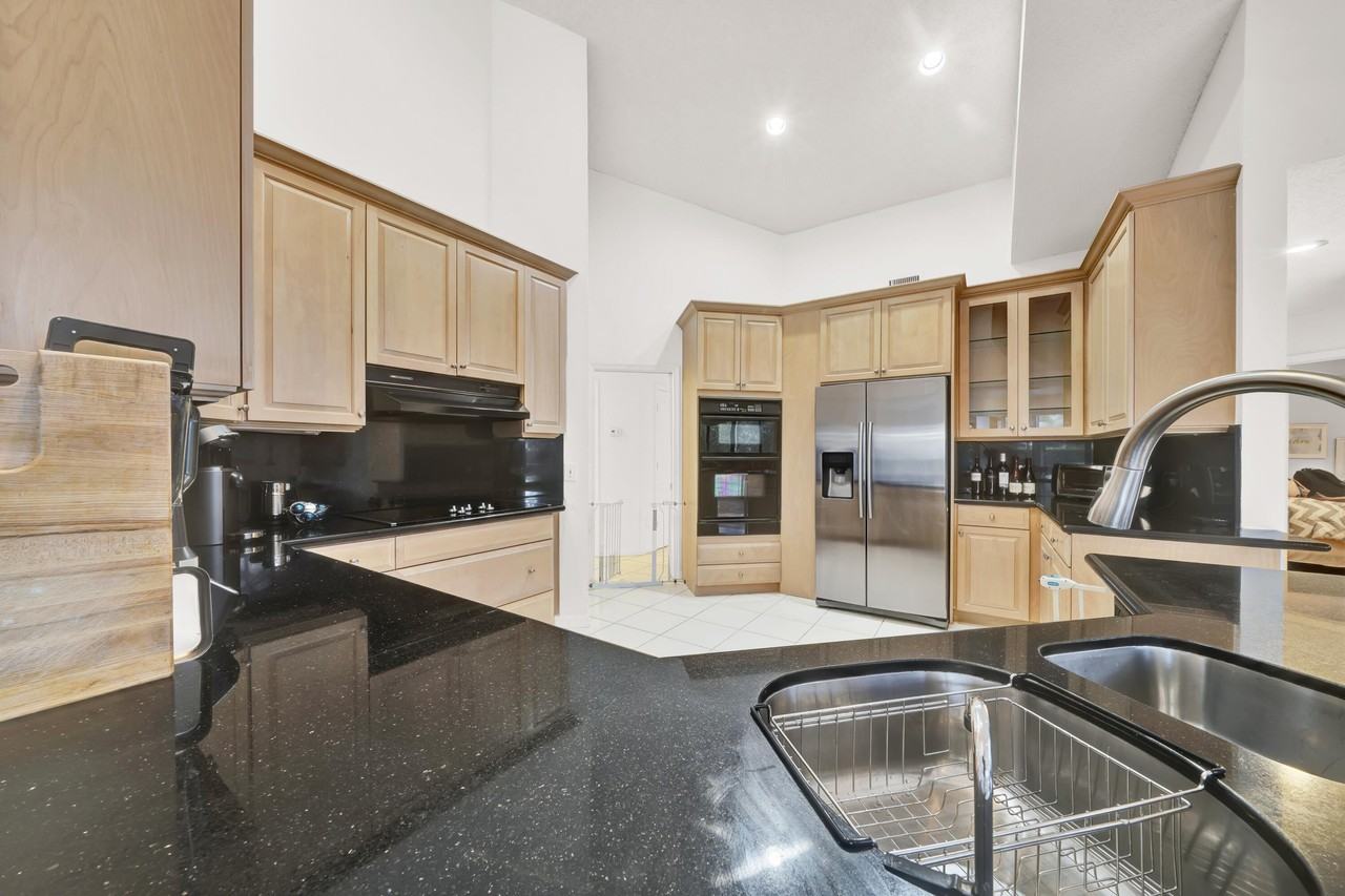 20513 Sausalito Drive - Photo 5 of 39