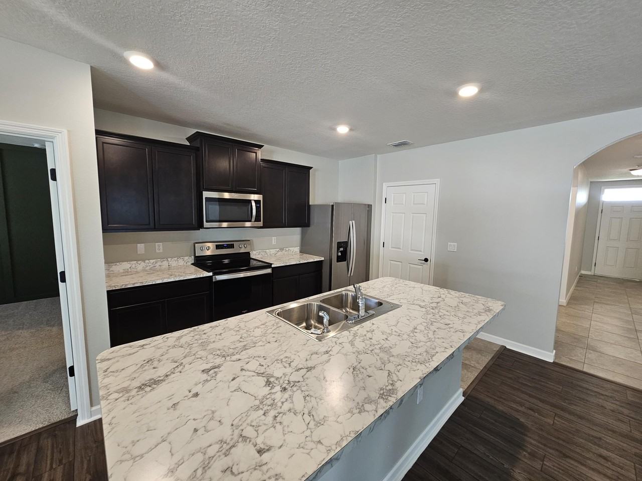 480 Sorrento Drive - Photo 4 of 24