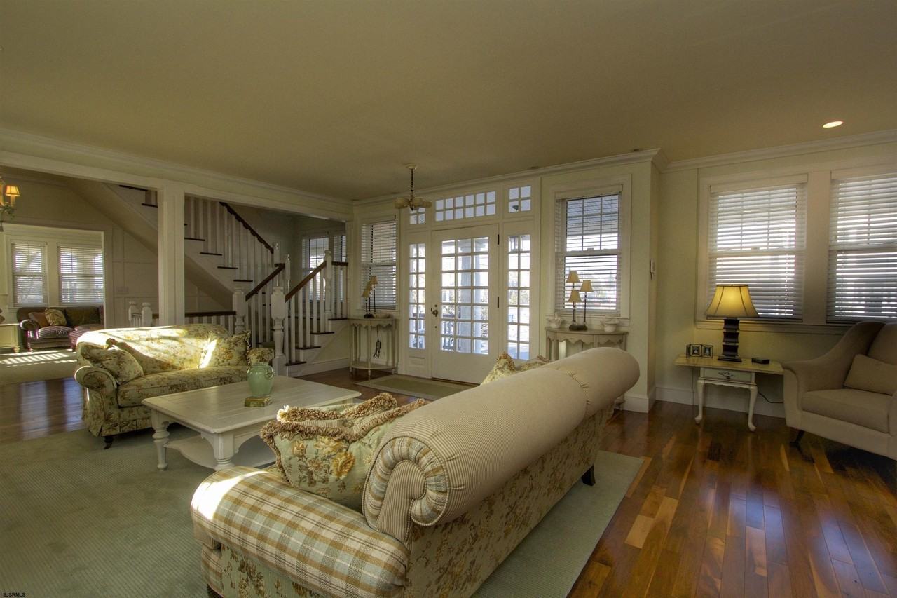 2 Dudley Avenue - Photo 5 of 35